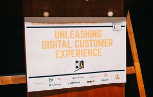 UNLEASHING DIGITAL CUSTOMER EXPERIENCE