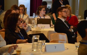 UNLEASH DIGITAL CUSTOMER EXPERIENCE